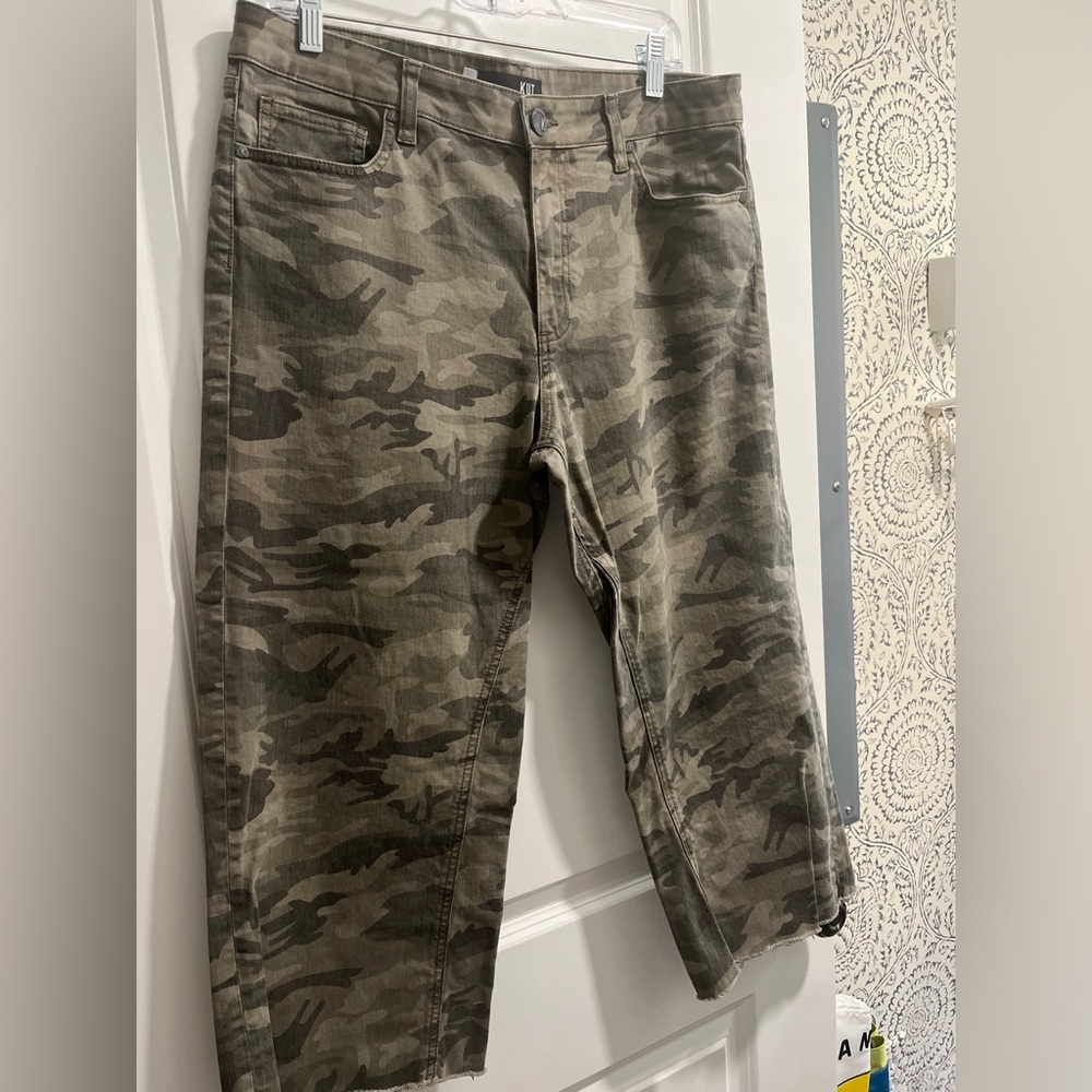 Kut from the Kloth Camo Crop Pants - Size 12